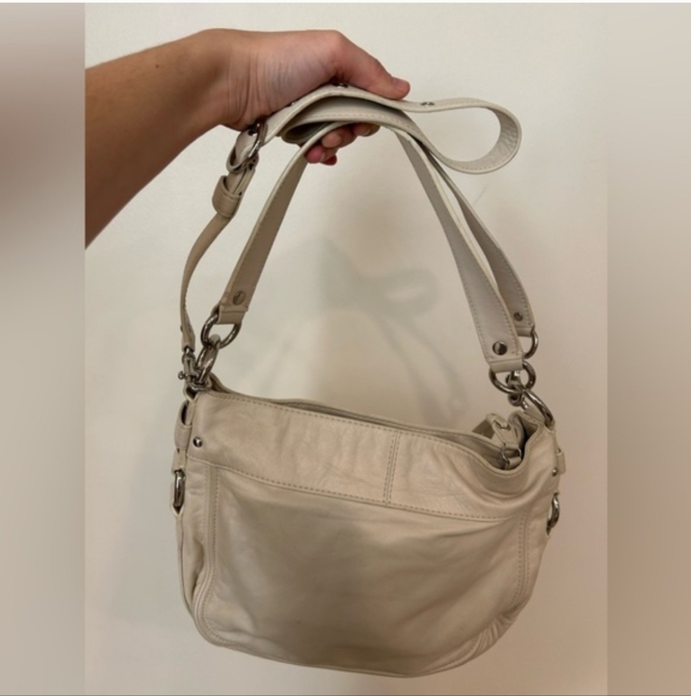 Coach Zoe White Leather Shoulder Bag - Picture 10 of 11